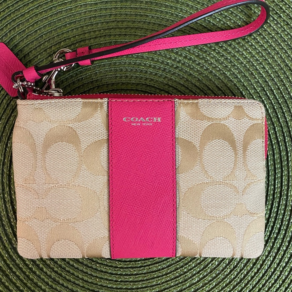Wristlet, pink and tan